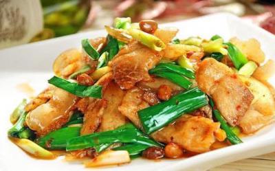 四川风味小吃蒜苗回锅肉，你吃过了吗？