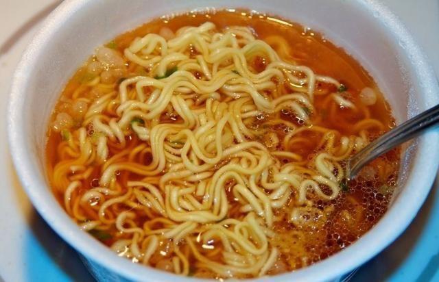这四种早餐别再给孩子吃，特别是第二种